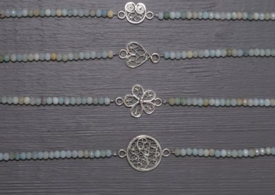 4 bracelets avec des pierres amazonite et forme en filigrane d'argent