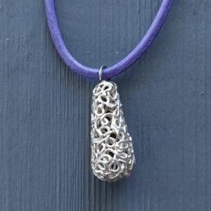 Pendentif en argent 999, avec cordon violet