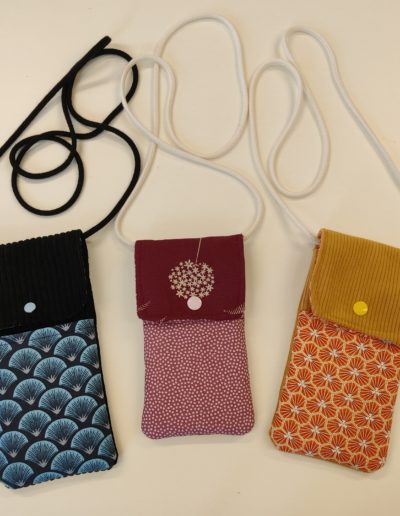 Pochette à natel créé lors d'un atelier couture