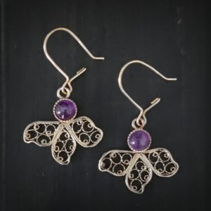 Boucle d'oreille ange en filigrane d'argent avec améthyste