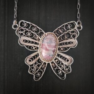 Pendentif papillon en filigrane d'argent avec pierre rhodochrosite
